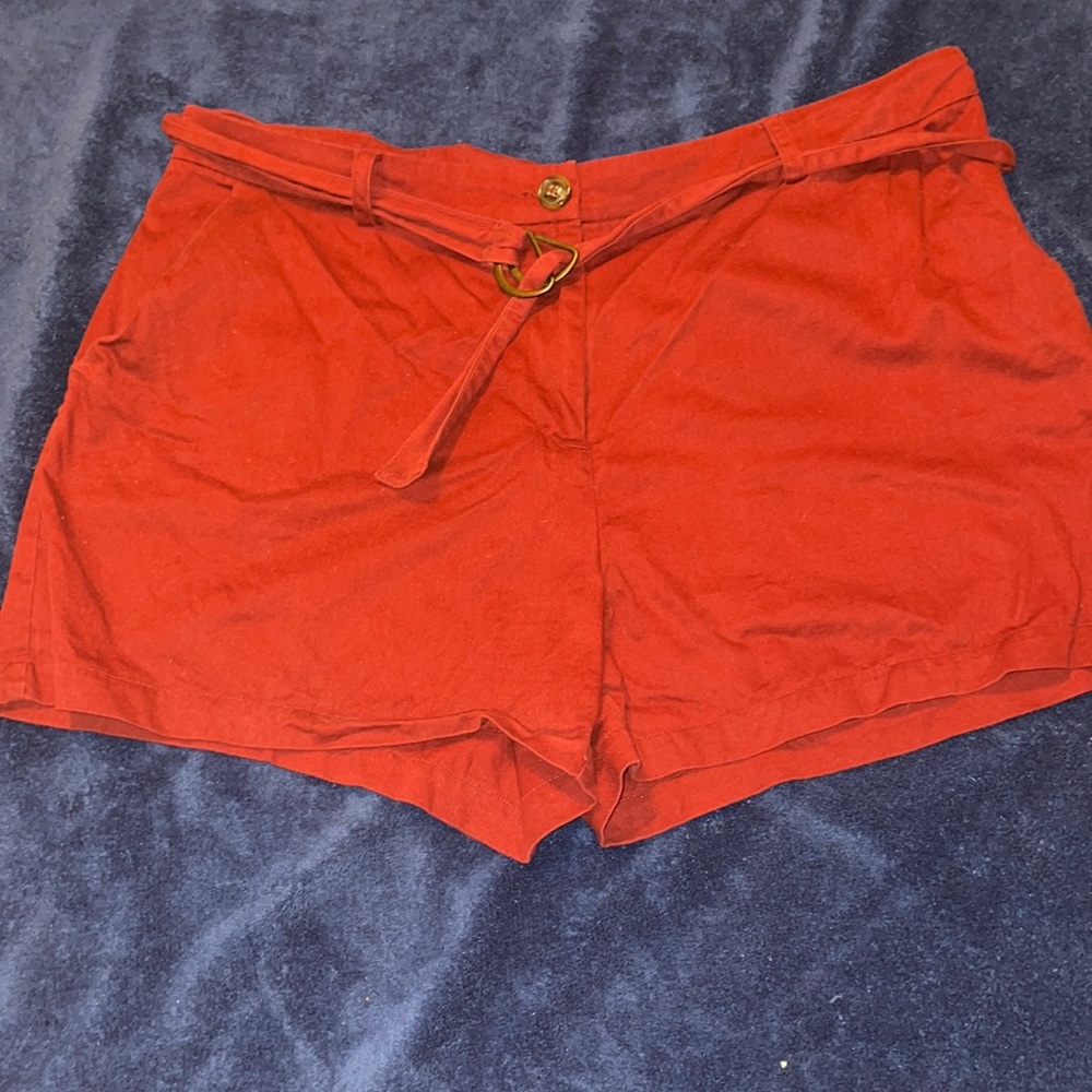 Burgundy shorts with belt from forever 21